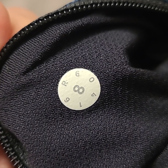 Lululemon Pace Rival Crop Legging 19' Size 8 in EUC - Picture 7 of 8